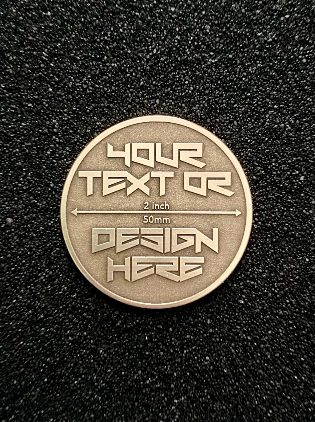 Médaille Signature en Laiton — 50mm | Gravure sur mesure | Atelier ALMARITA