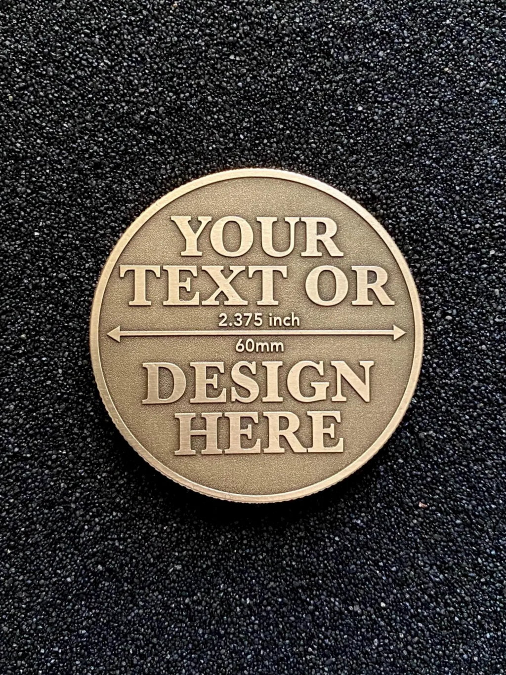 Médaille Signature en Laiton — 60mm | Gravure sur mesure | Atelier ALMARITA