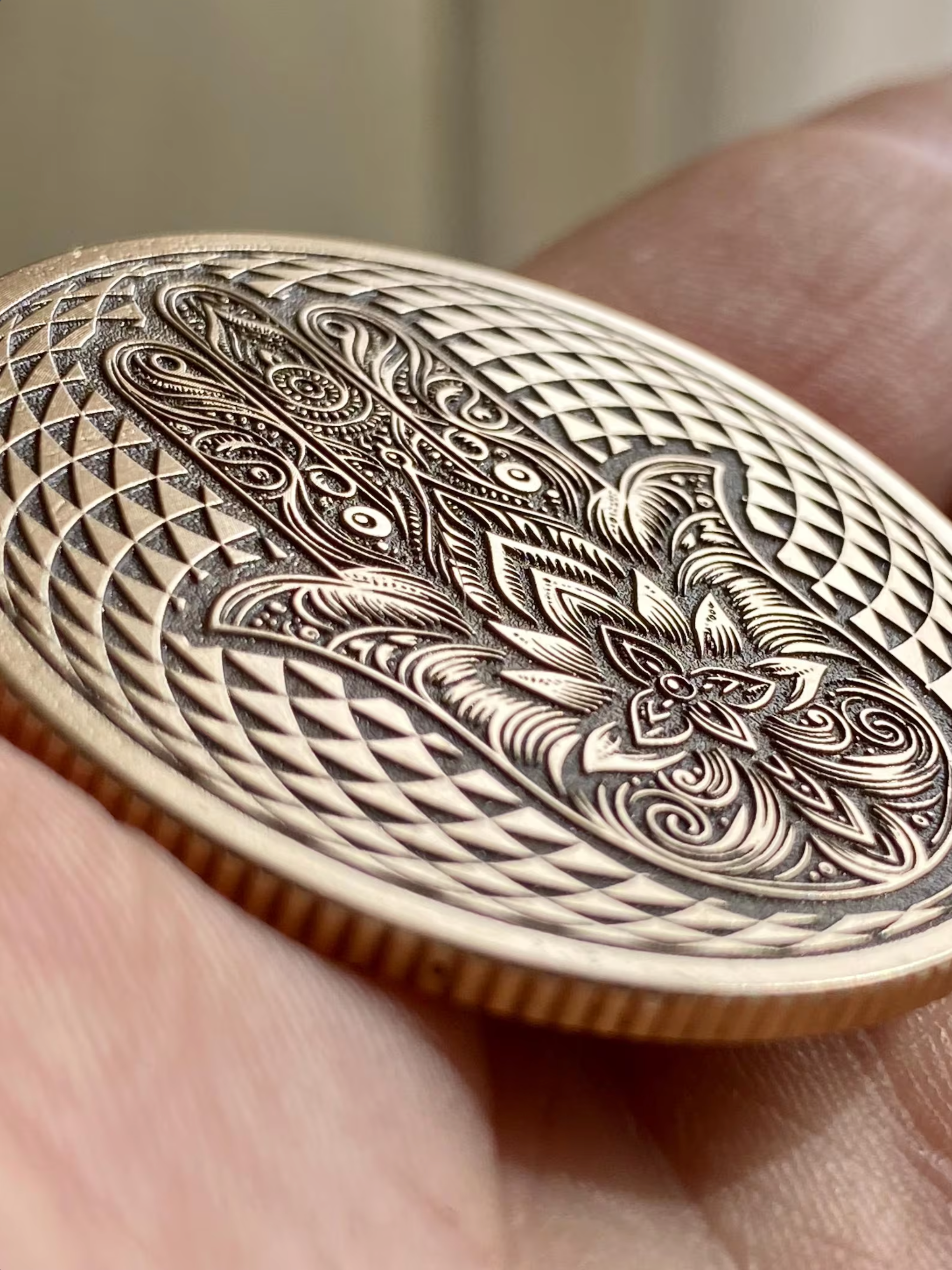 Médaille Signature en Laiton — 40mm | Gravure sur mesure | Atelier ALMARITA