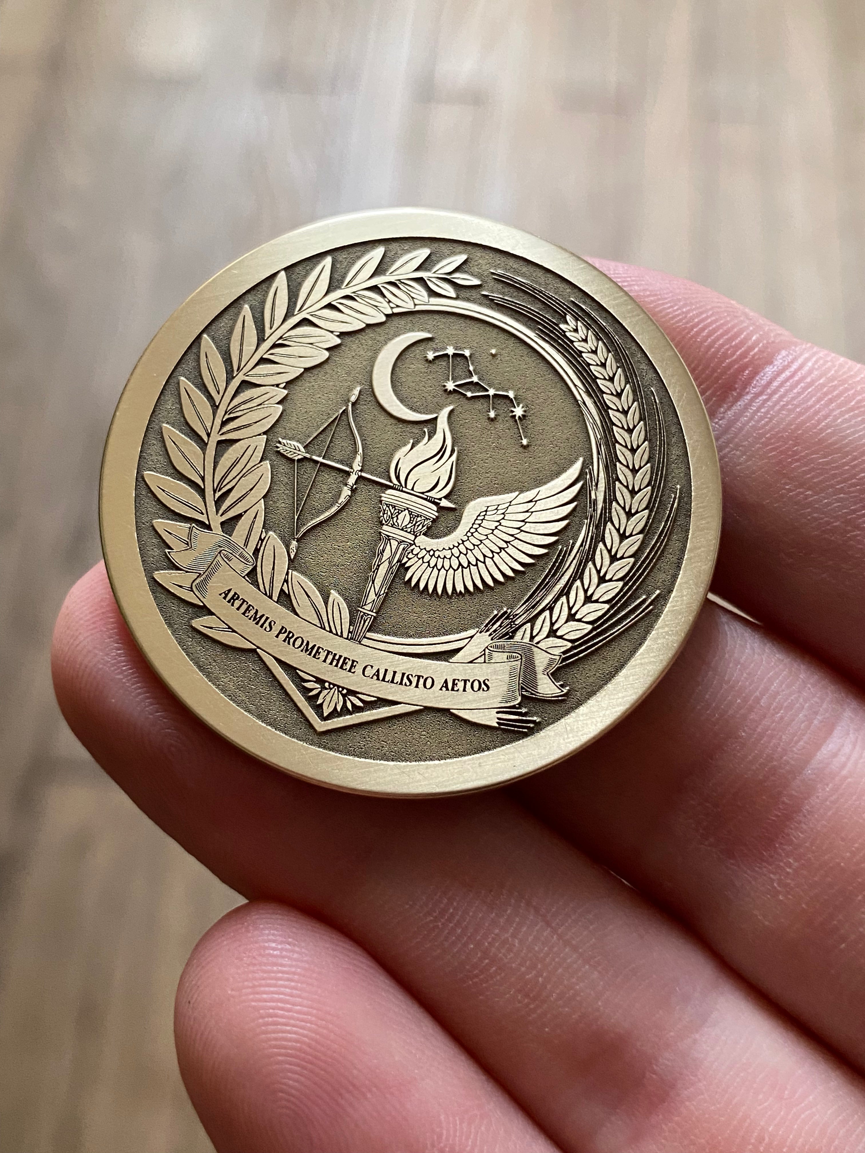 Médaille Signature en Laiton — 40mm | Gravure sur mesure | Atelier ALMARITA